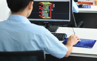 PEEK注塑加工五大關(guān)鍵注意事項(xiàng):與普通塑料注塑有何不同?