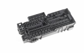 高精度注塑成型如何解決電動(dòng)汽車(chē)零部件挑戰(zhàn)？